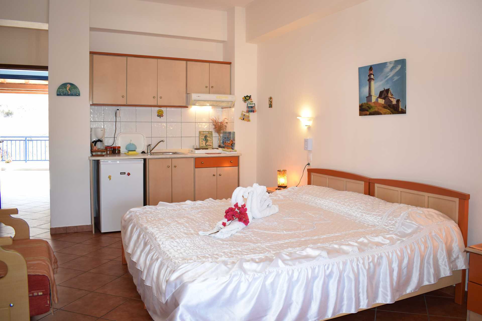 Enrumslägenhet på hotell Hippocampus på Alonissos, Grekland.