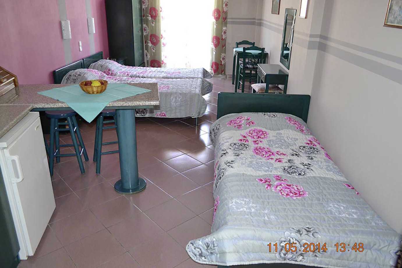 Enrumslägenhet på hotell Ilias på Alonissos, Grekland.