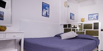 Enrumslägenhet på Hotell Kafieris Blue på Santorini, Grekland.