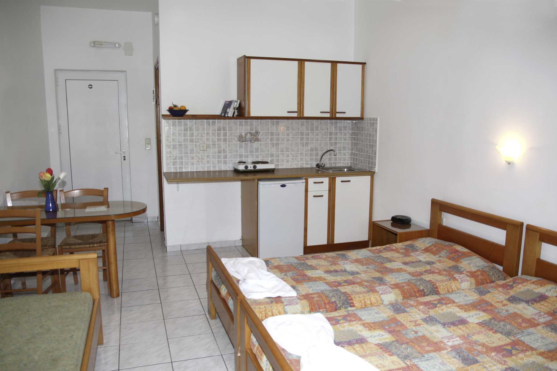 Enrumslägenhet på hotell Marakis i Platanias på Kreta, Grekland