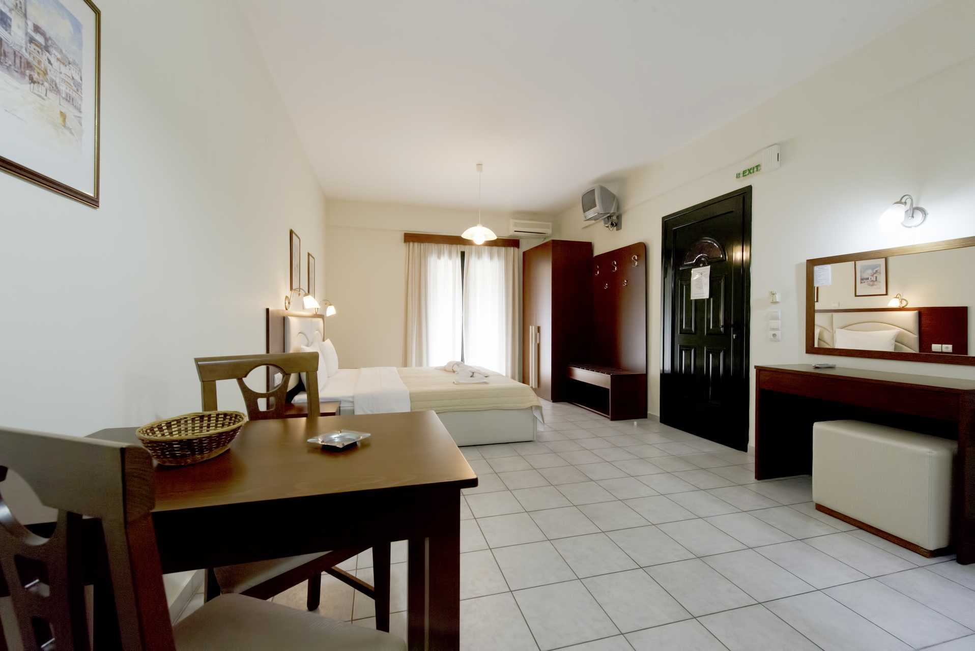 Enrumslägenhet på hotell Margarita i Parga, Grekland.