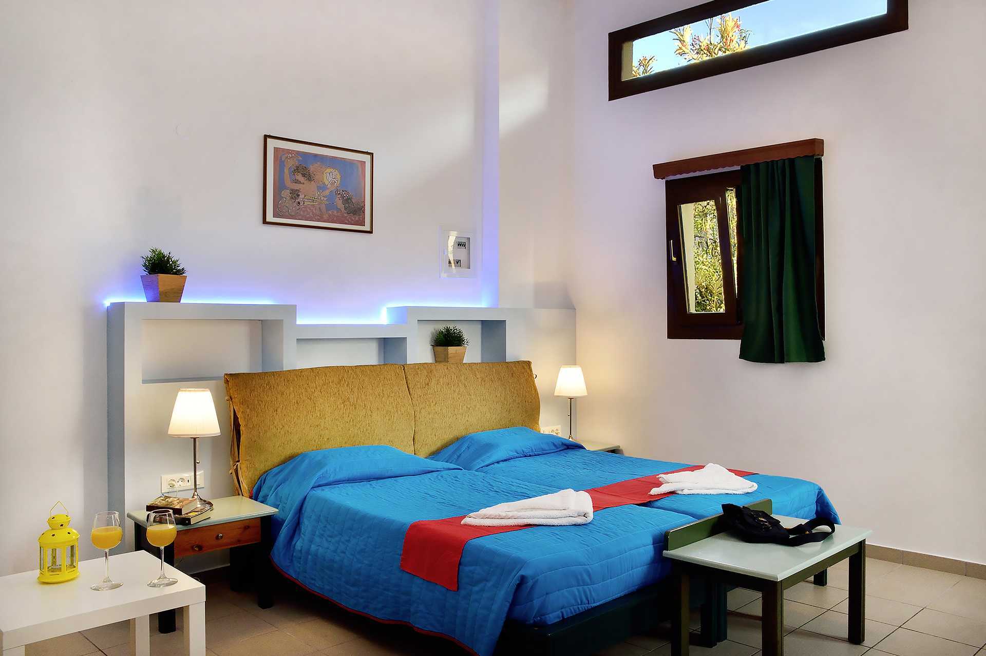 Enrumslägenhet på hotell Mythos Platanias på Kreta.