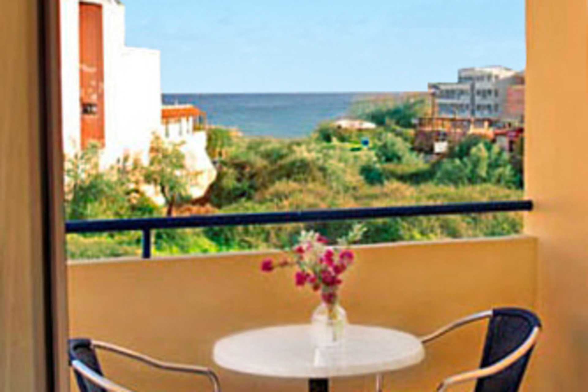 Enrumslägenhet på hotell Nostalgie i Georgiopolis, Kreta.