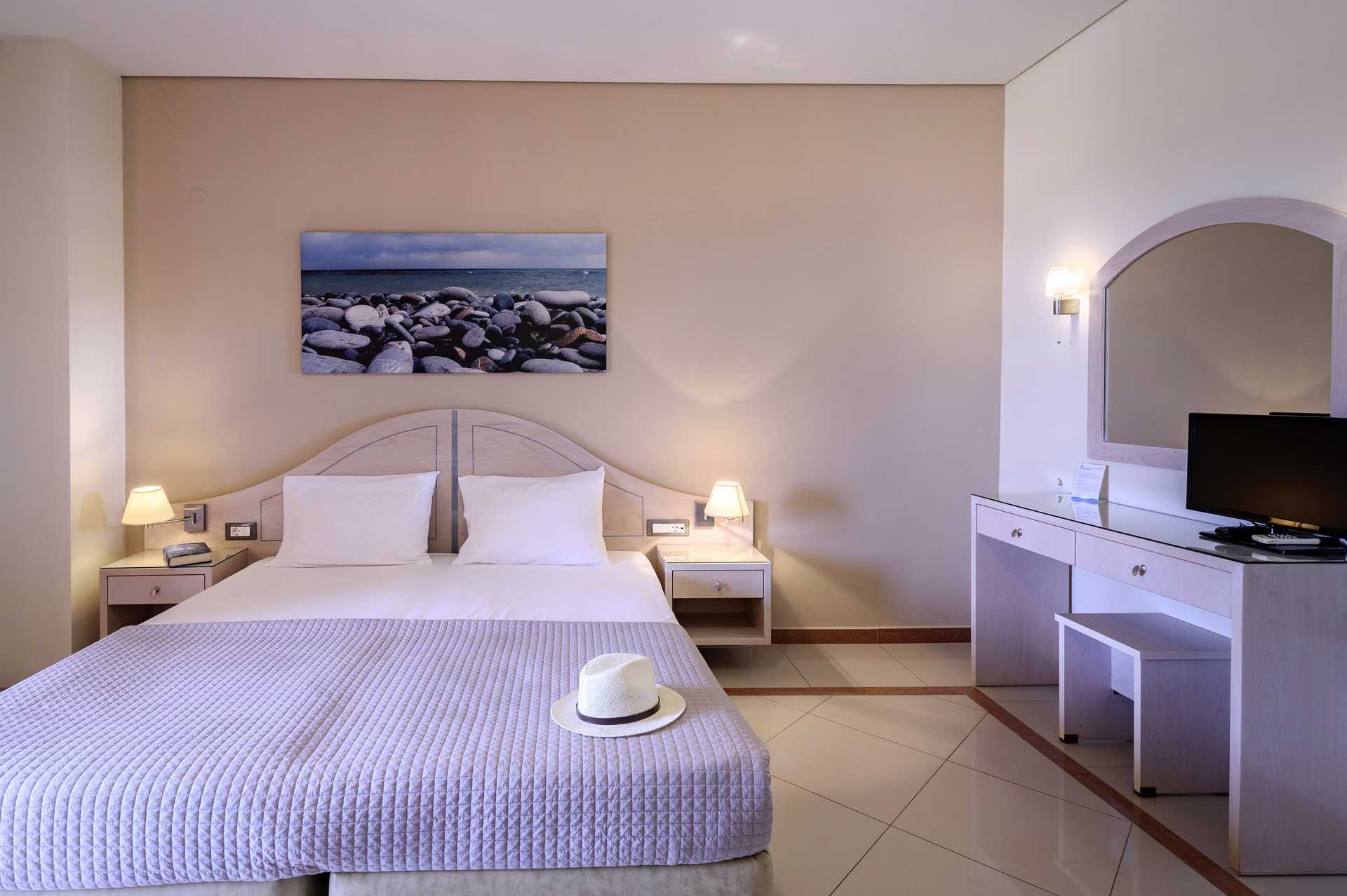 Enrumslägenhet på hotell Poseidon i Paleochora på Kreta, Grekland.