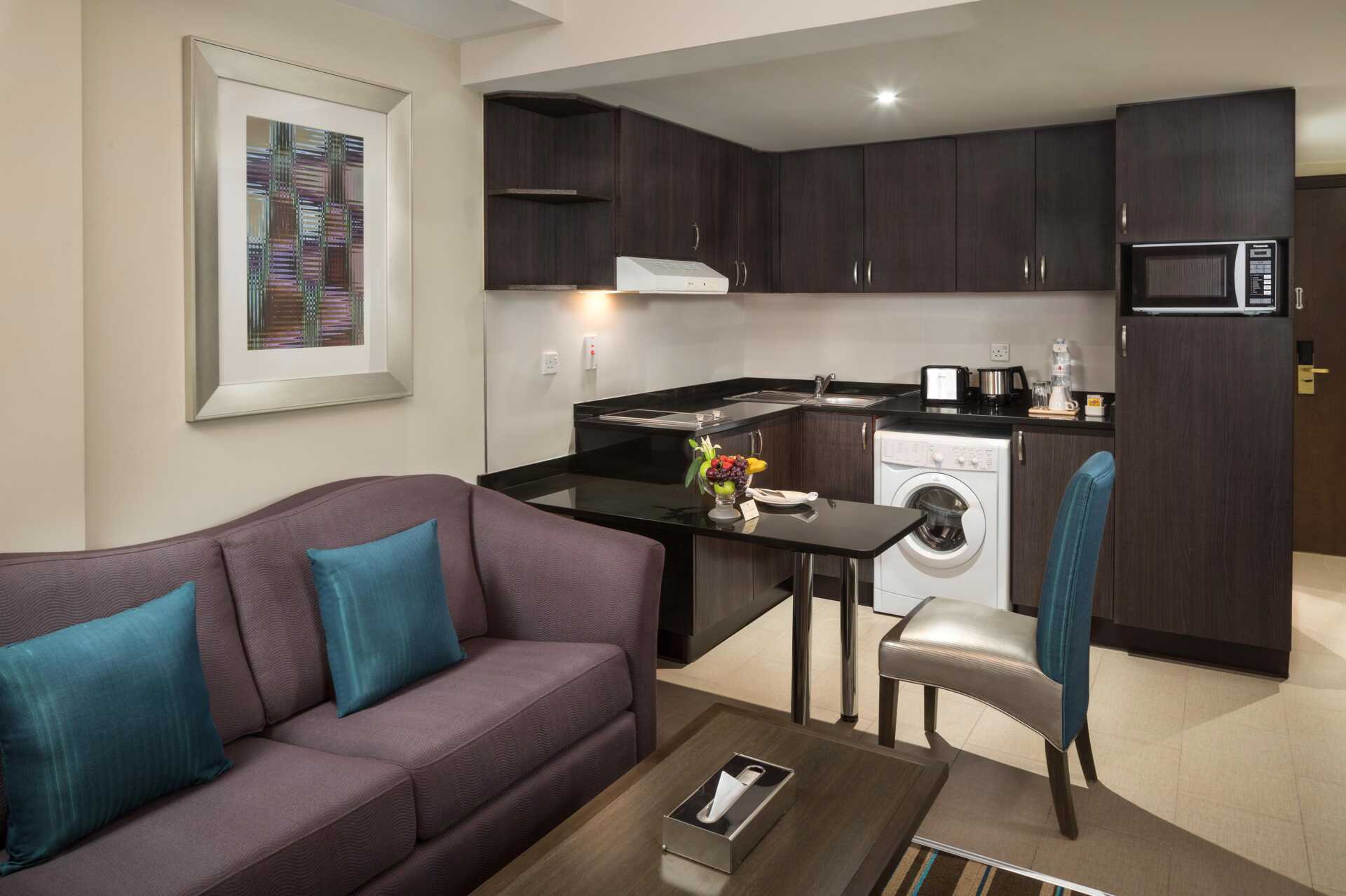 Enrumslägenhet på hotell Savoy Central i Bur Dubai, Förenade Arabemiraten.