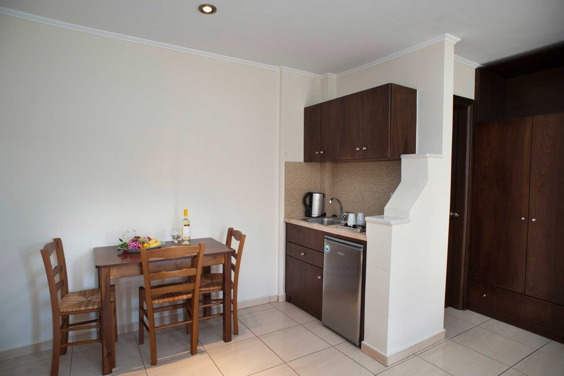 Enrumslägenhet på hotell Sophia Beach i Platanias på Kreta.