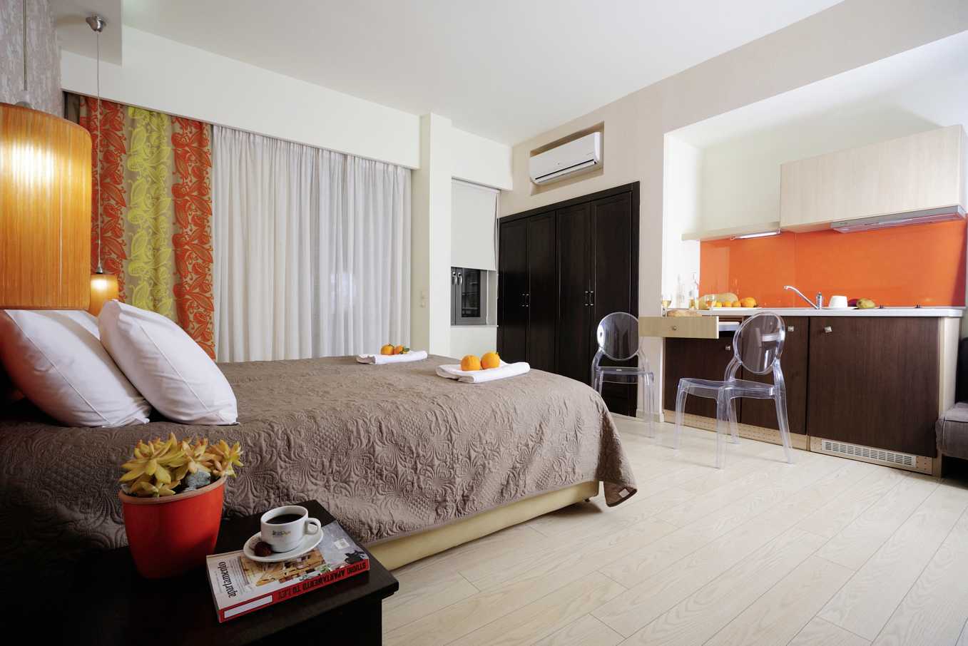 Enrumslägenhet på hotell Steris i Rethymnon stad på Kreta, Grekland.