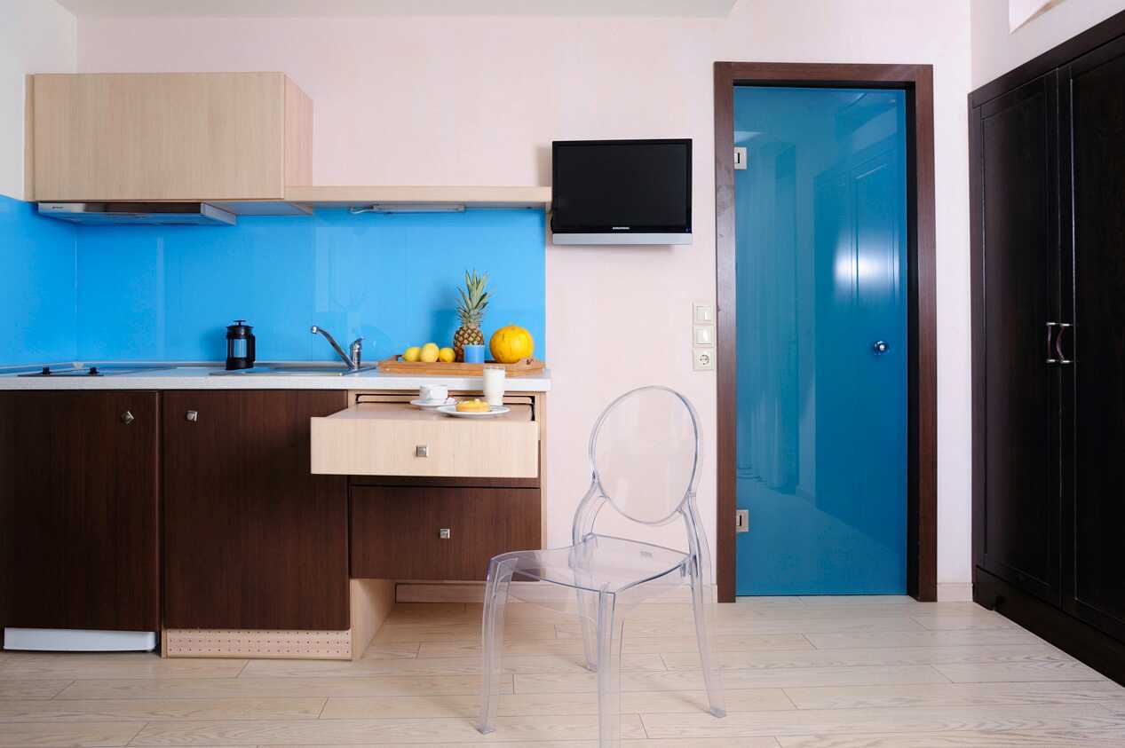 Enrumslägenhet på hotell Steris i Rethymnon stad på Kreta, Grekland.