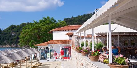 Strandrestaurangen på hotell Esperides på Skiathos, Grekland.