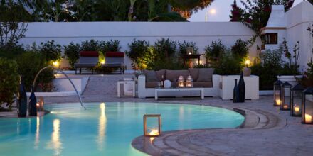 Tvårumsvit med delad pool på hotell Esperos Blue Village and Spa, Rhodos.