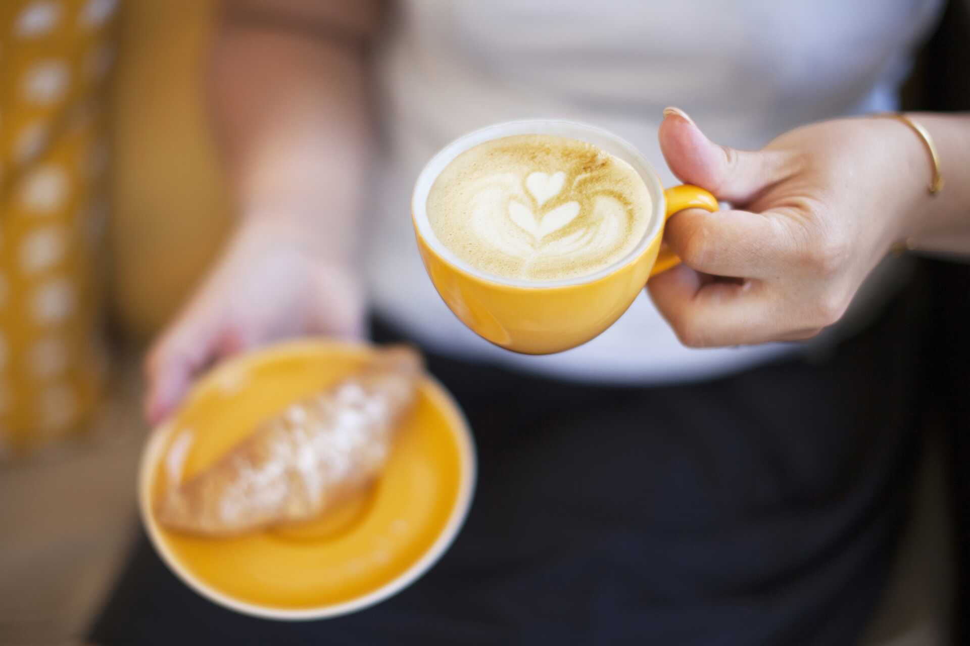 Koppla av i Mondo Café.