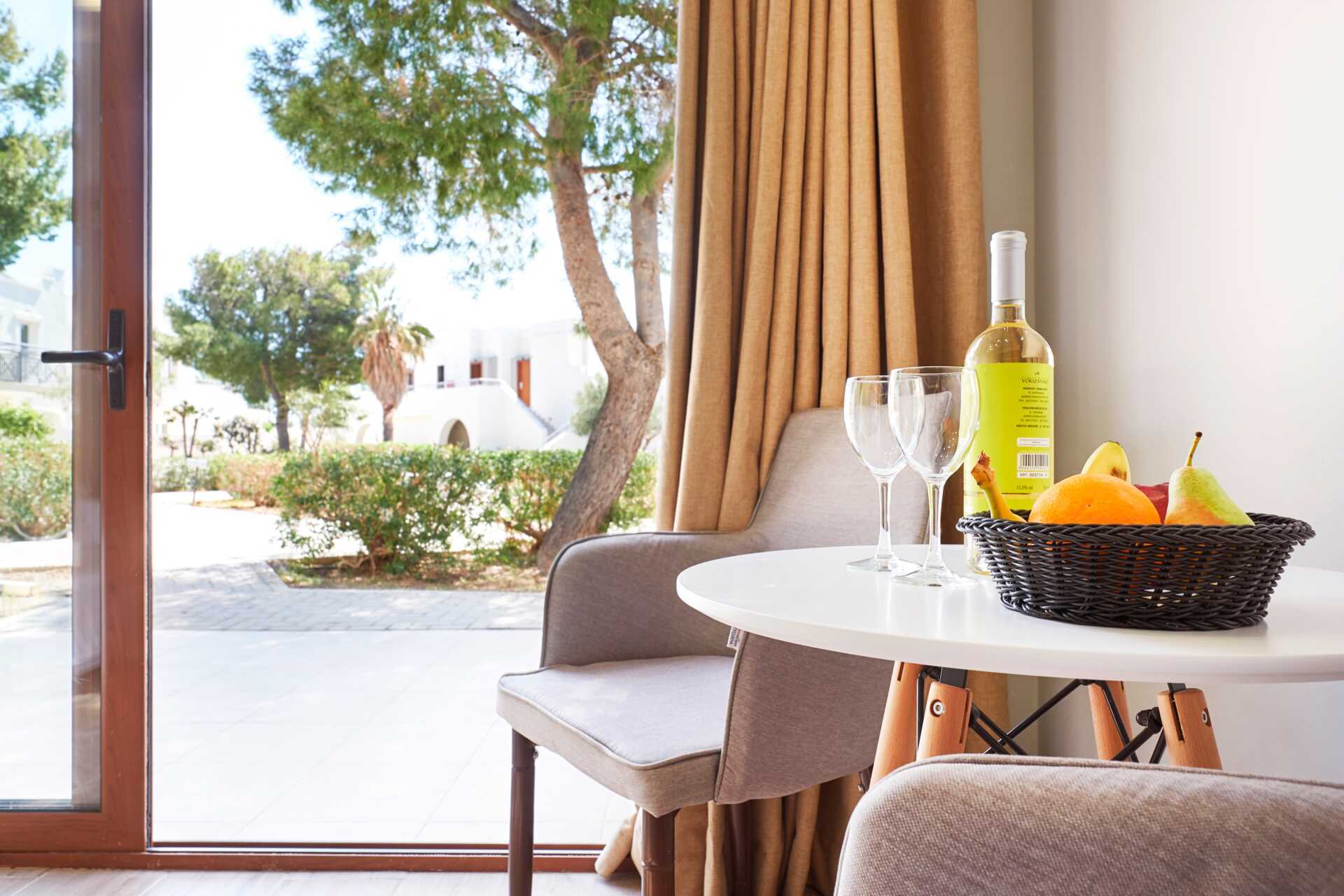 Familjerum på hotell Almyra Hotel & Village i Ierapetra på Kreta, Grekland.