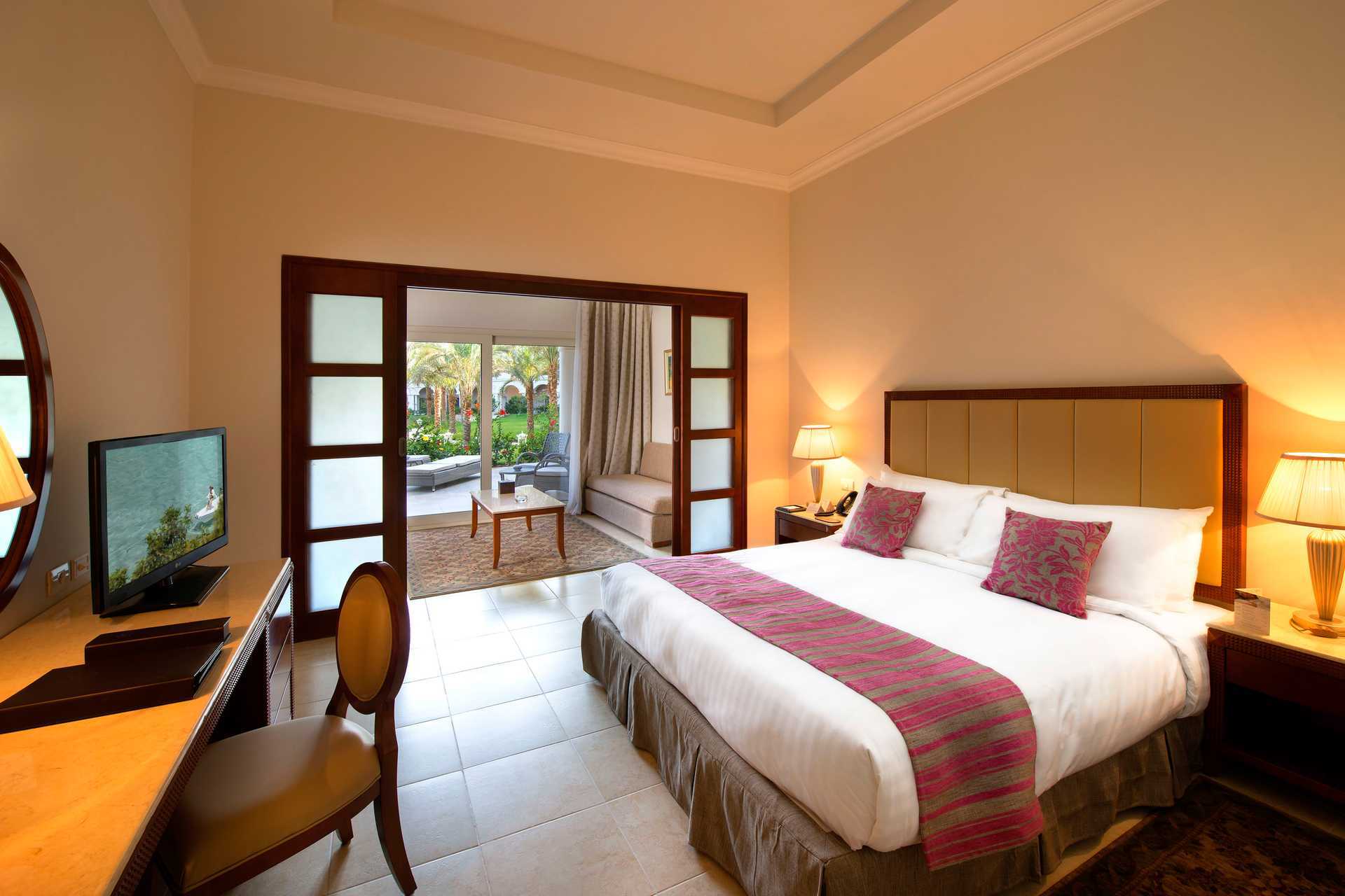 Familjerum på hotell Baron Palace Resort i Sahl Hasheesh, Egypten.
