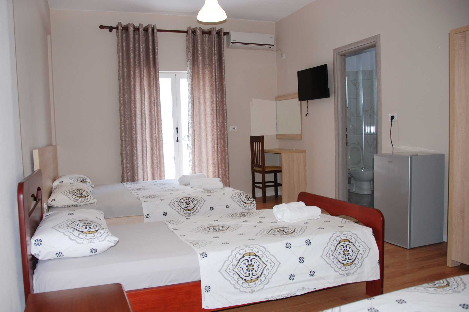 Familjerum på hotell i Edola i Saranda, Albanien.