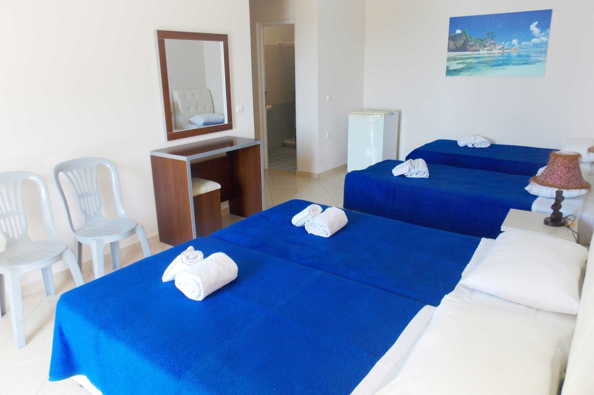 Familjerum på hotell Maestral i Saranda, Albanien.