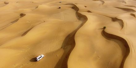Jeepsafari i öknen, Förenade Arabemiraten.