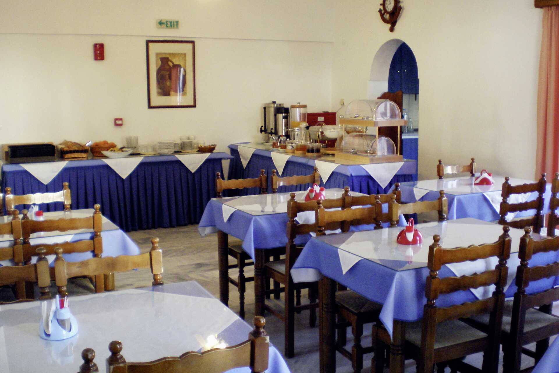 Frukostrestaurangen på hotell Gardenia på Santorini, Grekland.