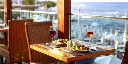 Restaurang, hotell Golden Beach i Hersonissos på Kreta.