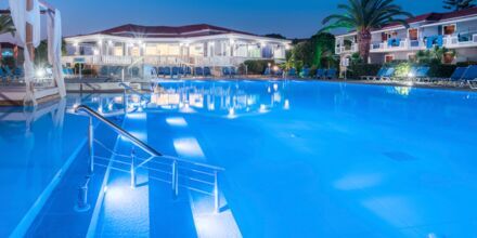 Poolområde vid hotell Golden Sun, Zakynthos.