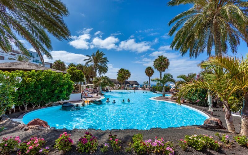 Poolområde på hotell Gran Castillo Tagoro Family & Fun på Lanzarote.