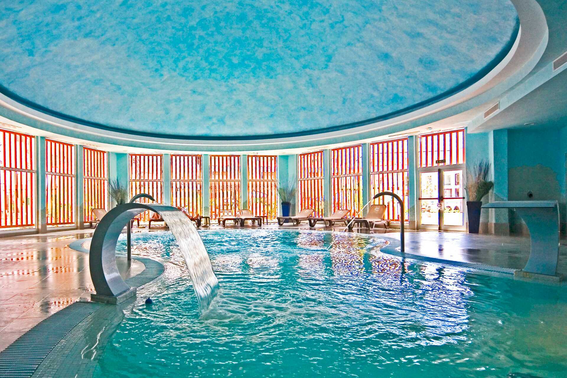 Inomhuspool på hotell Gran Castillo Tagoro Family & Fun, Lanzarote.