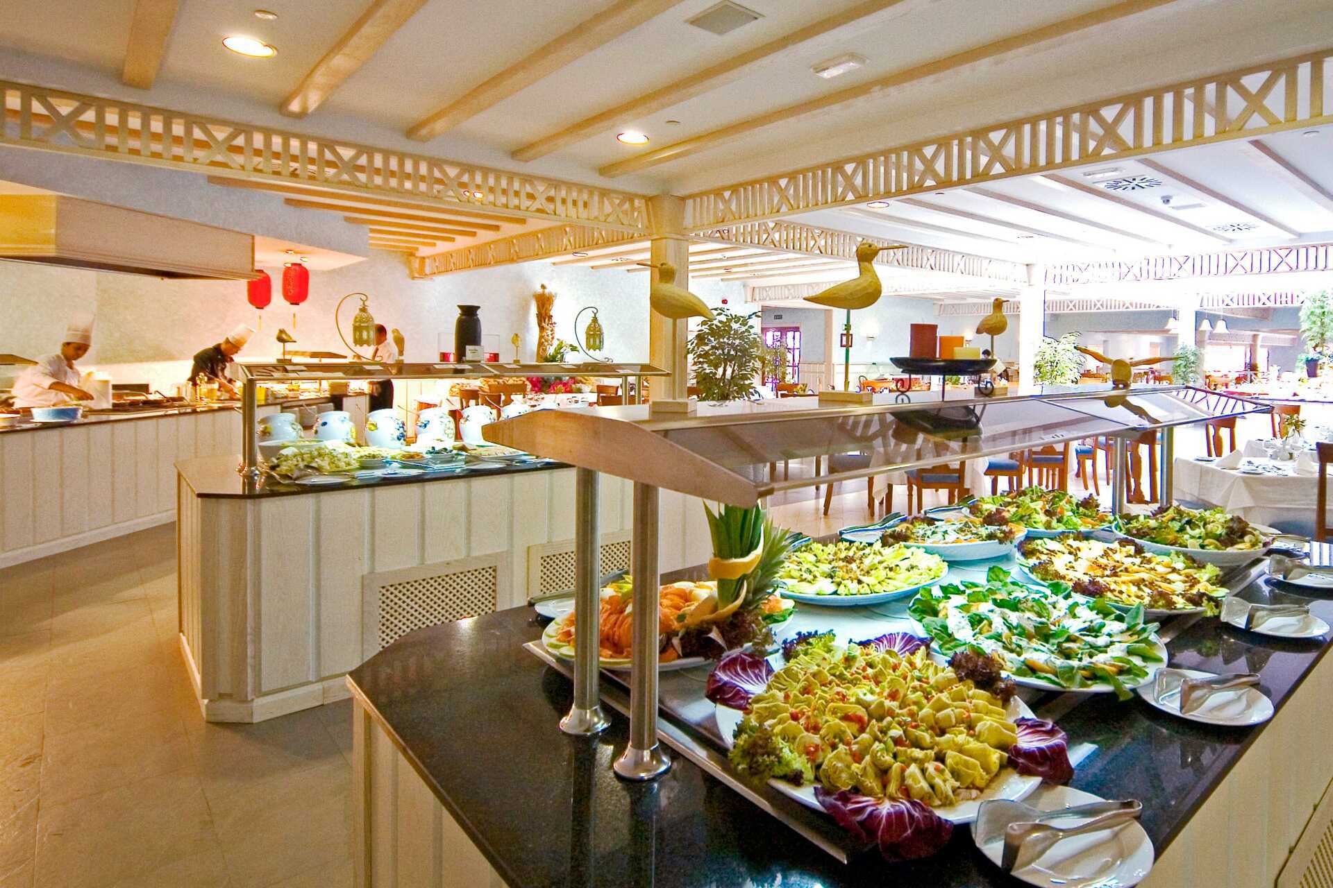 Bufférestaurangen Colorada på hotell Gran Castillo Tagoro Family & Fun, Lanzarote.