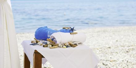 Massage på stranden på hotell Grand Bay Beach Resort på Kreta, Grekland.