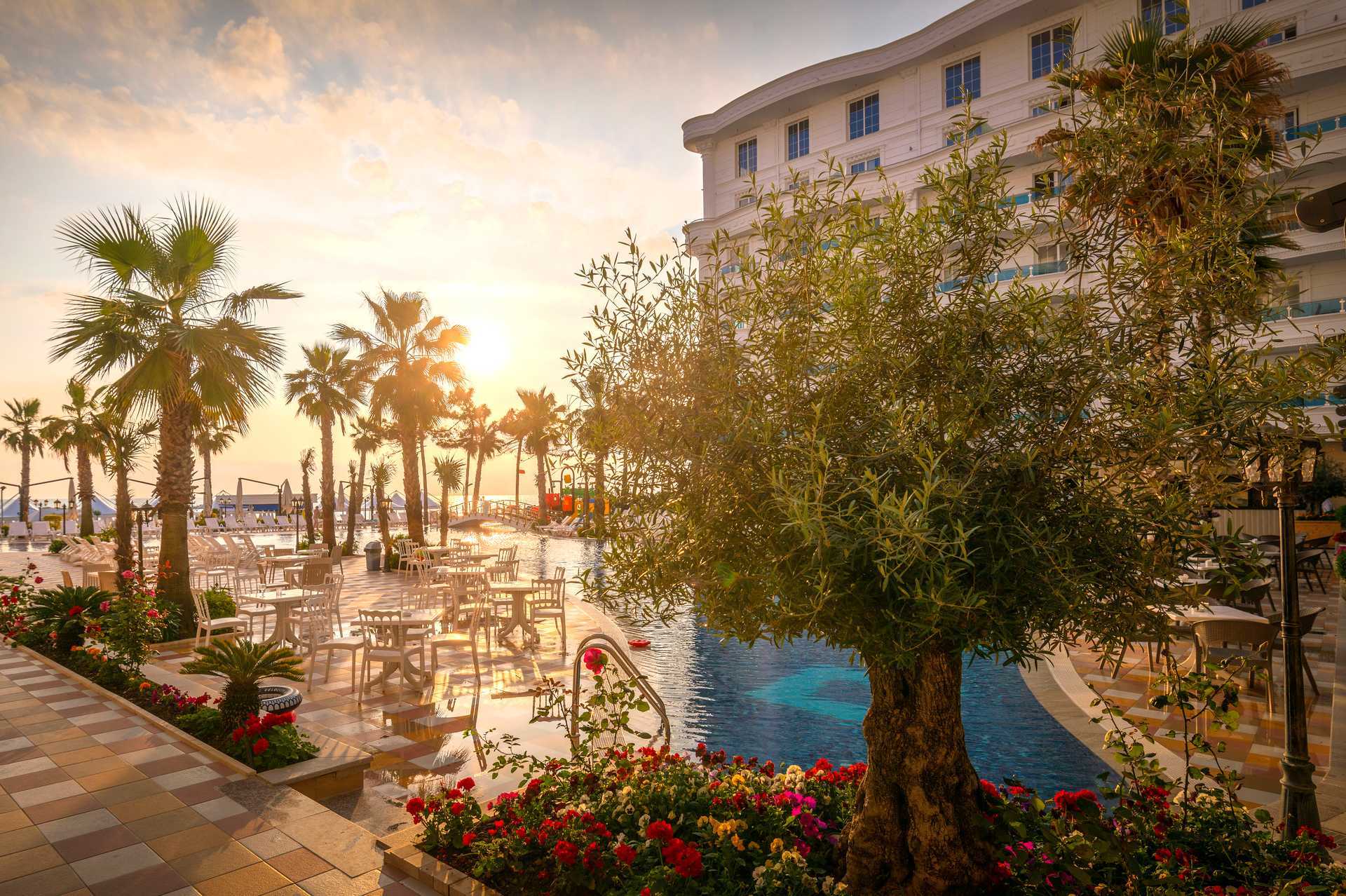 Pool på hotell Fafa Grand Blue i Durres Riviera i Albanien.