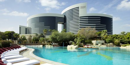 Poolområdet på Grand Hyatt, Dubai.