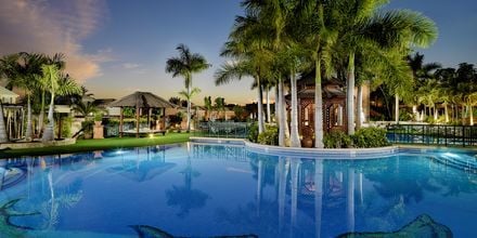 Poolområde på Green Garden Resort i Playa de las Americas, Teneriffa.