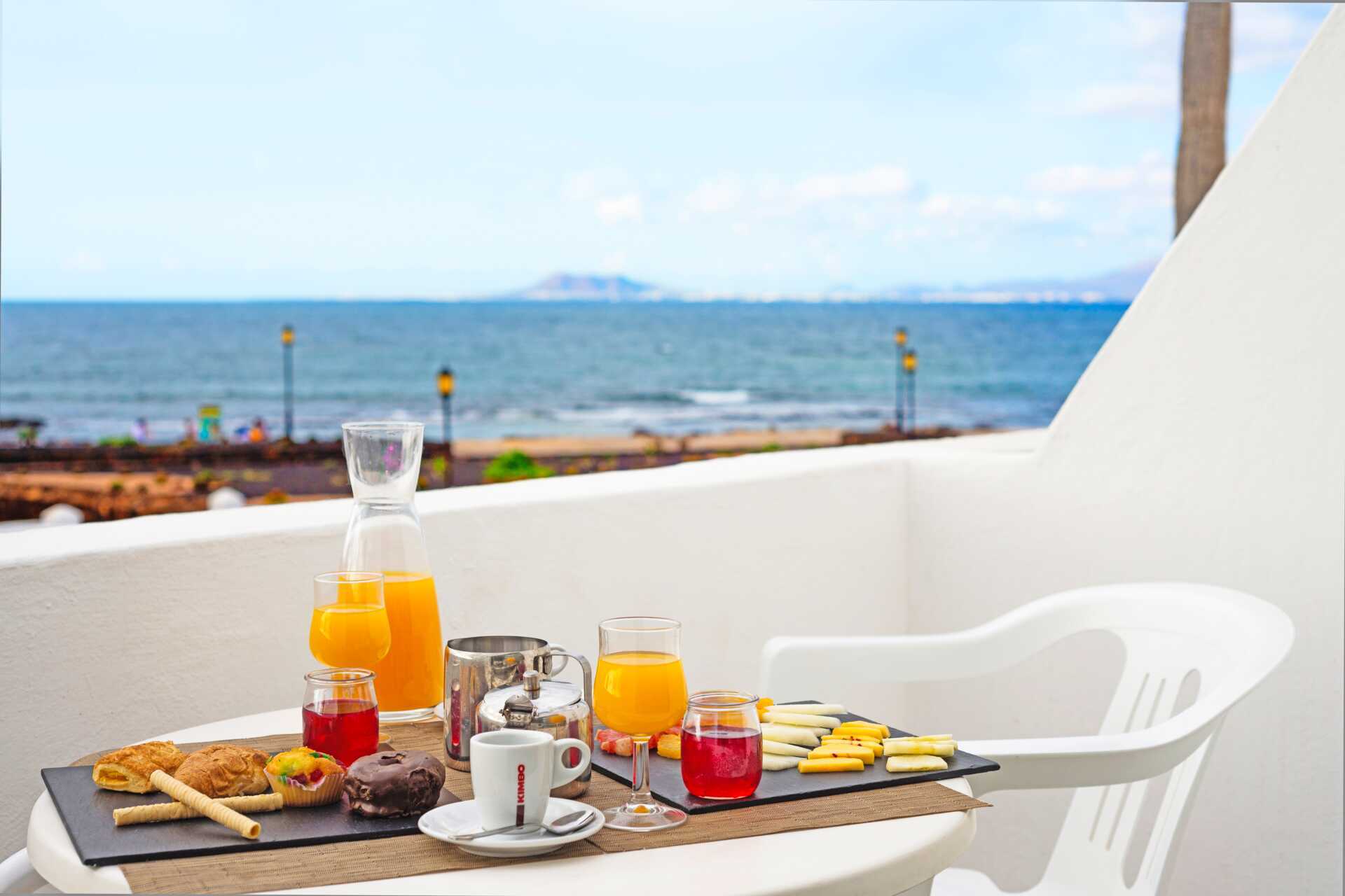 Tvårumslägenhet med havsutsikt på hotell Hesperia Bristol Playa, Fuerteventura.