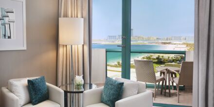 Deluxerum på hotell Hilton Dubai Jumeirah i Dubai, Förenade Arabemiraten.