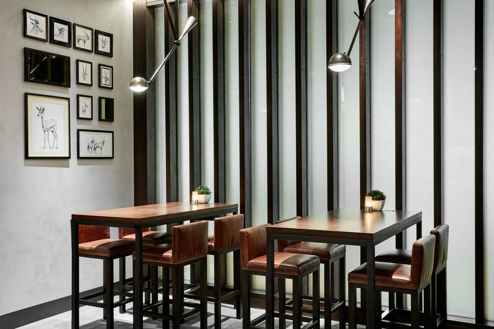 Bar på hotell Hilton Garden Inn Mall of the Emirates i Dubai Al Barsha i Dubai, Förenade Arabemiraten.