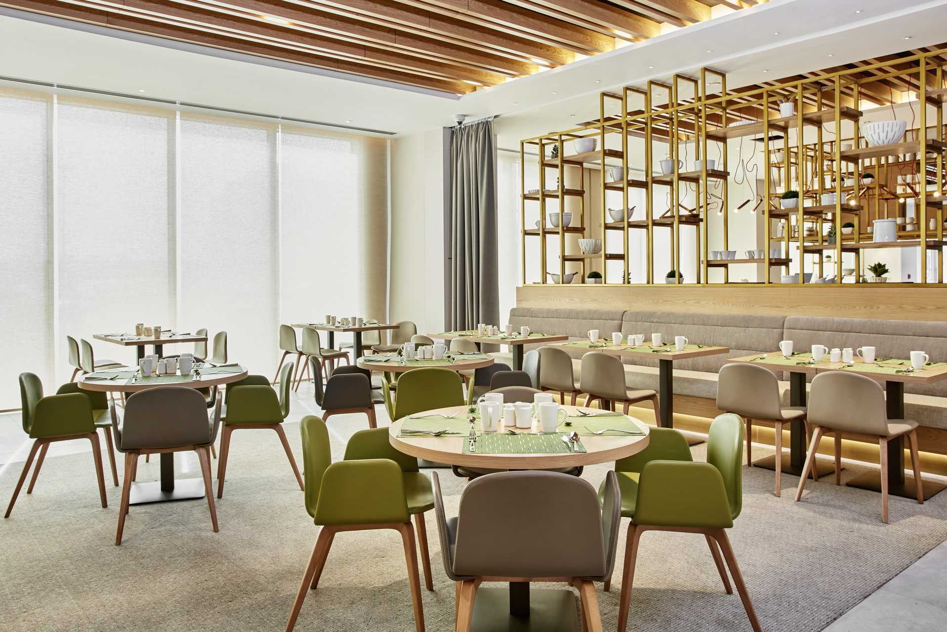 Restaurangen på hotell Hilton Garden Inn Mall of the Emirates i Dubai Al Barsha i Dubai, Förenade Arabemiraten.