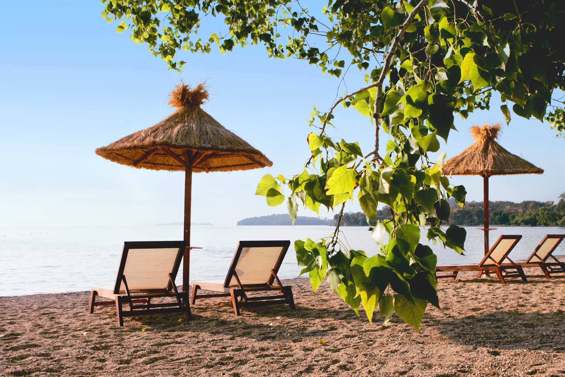 Stranden i Dassia på Korfu, Grekland.