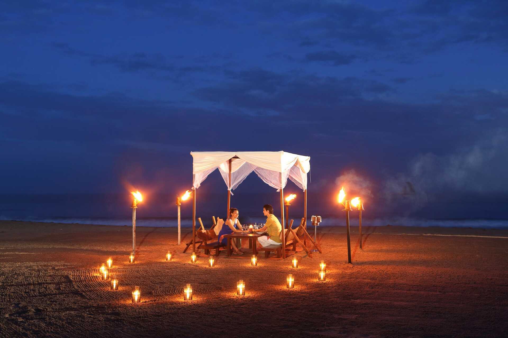 Boka privat middag under stjärnorna, på hotell Jetwing Sea på Sri Lanka.