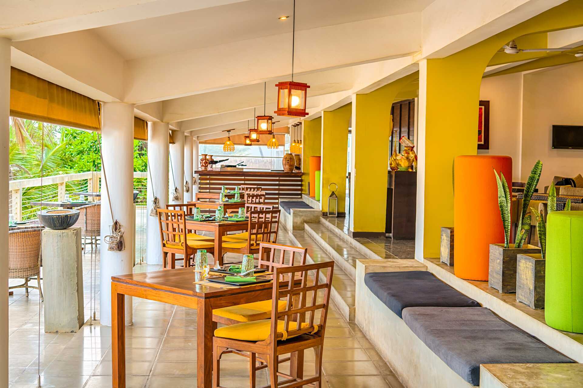 Restaurang på hotell Jetwing Sea i Negombo på Sri Lanka.