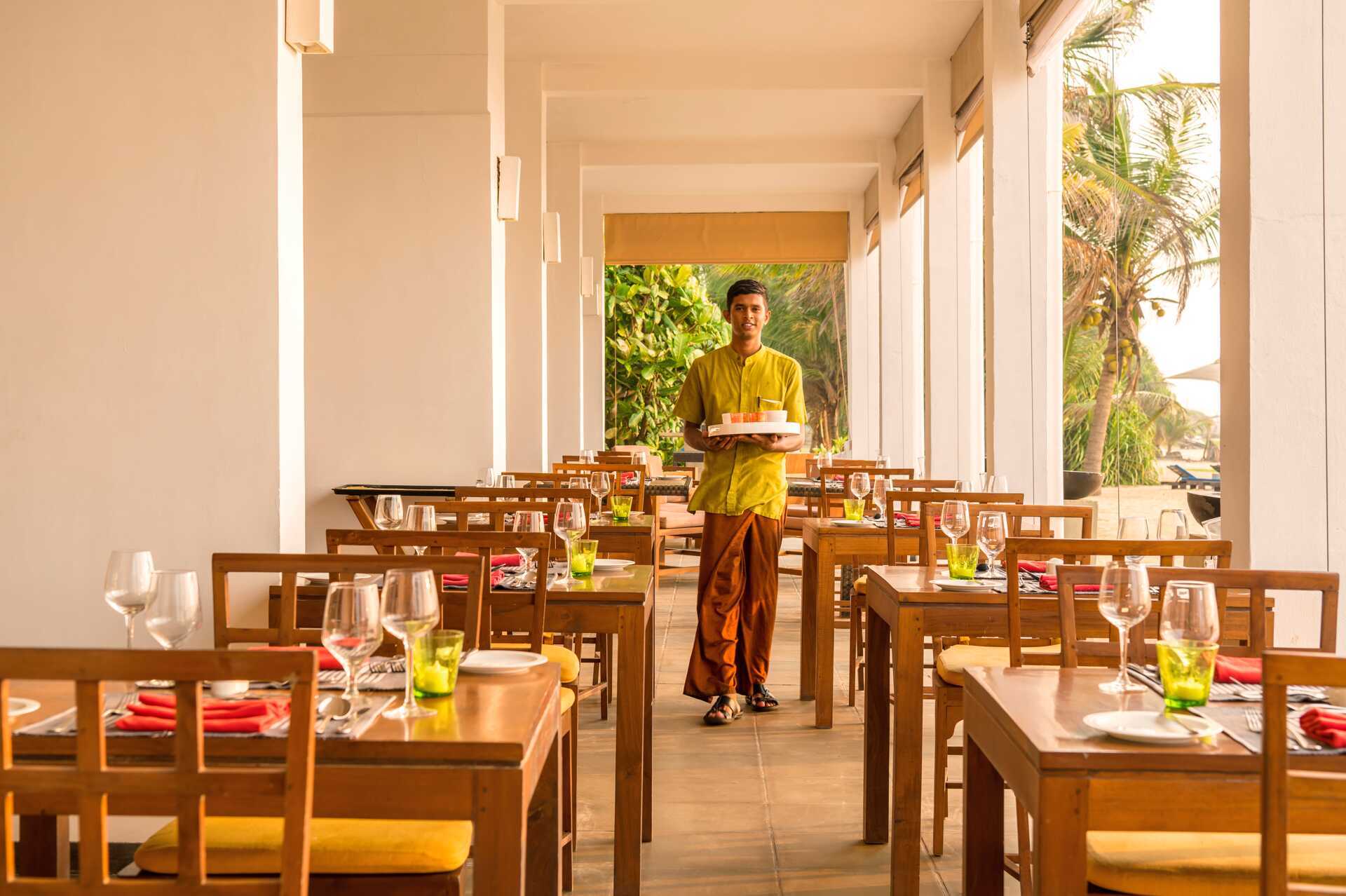 Restaurang på hotell Jetwing Sea i Negombo på Sri Lanka.