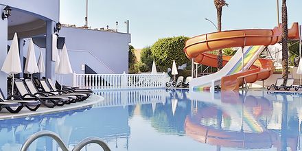 Poolområdet på hotell Kaila Beach i Alanya, Turkiet.