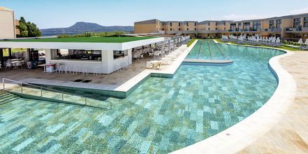 Det nya poolområdet på Kiani Beach Resort i Kalives, Kreta.