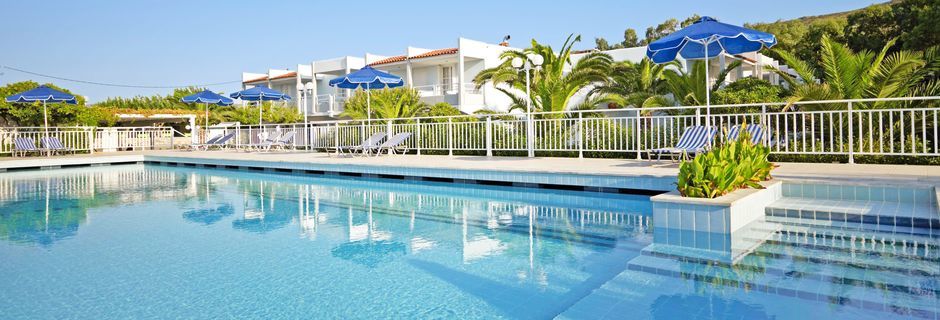 Pool på hotell Kouros Seasight i Pythagorion på Samos, Grekland.