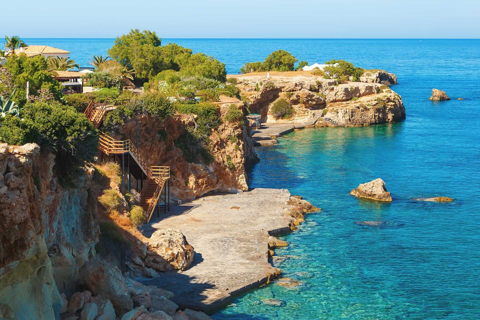 Kristallklart vatten i Kretas huvudstad Heraklion.