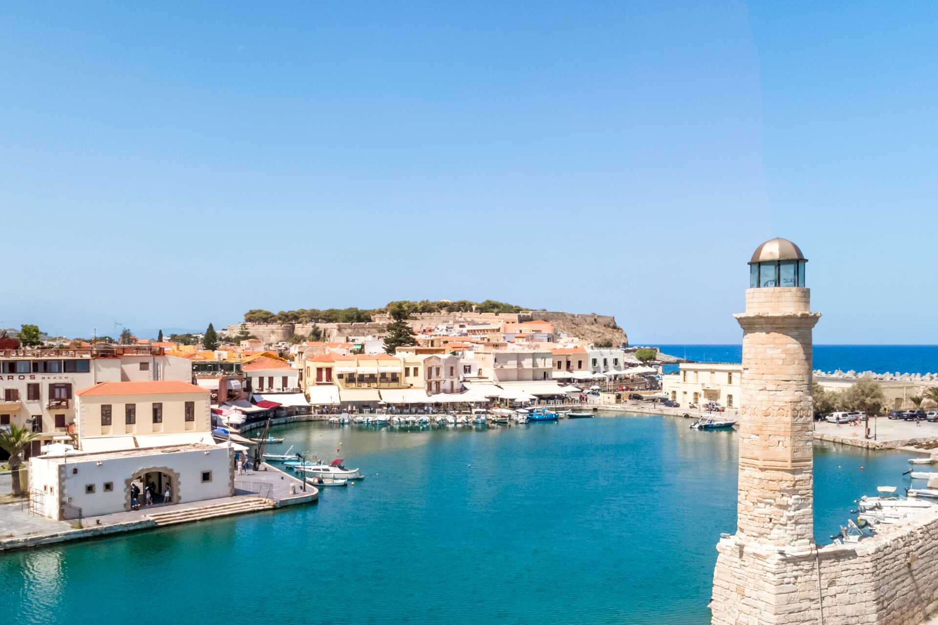 Vackra vyer över havet i Rethymnon.