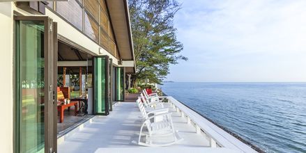Strandrestaurangen på Let's Sea Hua Hin Al Fresco Resort i Thailand.