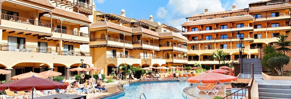 Poolområde på hotell Los Alisios på Los Cristianos, Teneriffa.