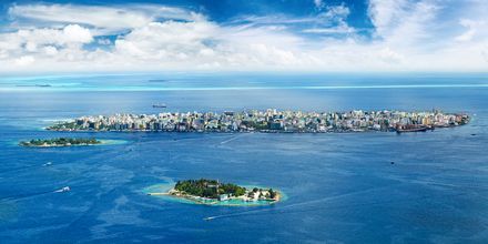 När du anländer till Maldiverna är det först huvudön Malé du landar på, som du sedan flyger eller tar en båt från.