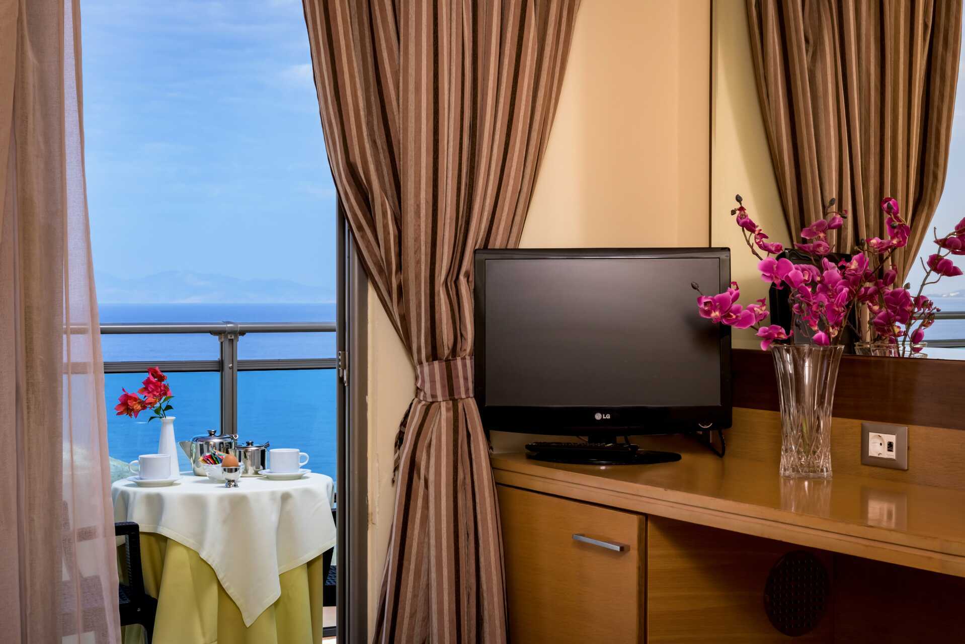 Dubbelrum på hotell Manousos i Rhodos stad, Grekland.