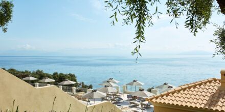 Utsikt från hotell MarBella Nido Suite Hotel & Villas på Korfu, Grekland.