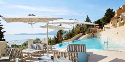 Poolbaren Aquavit på hotell Marbella Nido Suite Hotel & Villas på Korfu, Grekland.