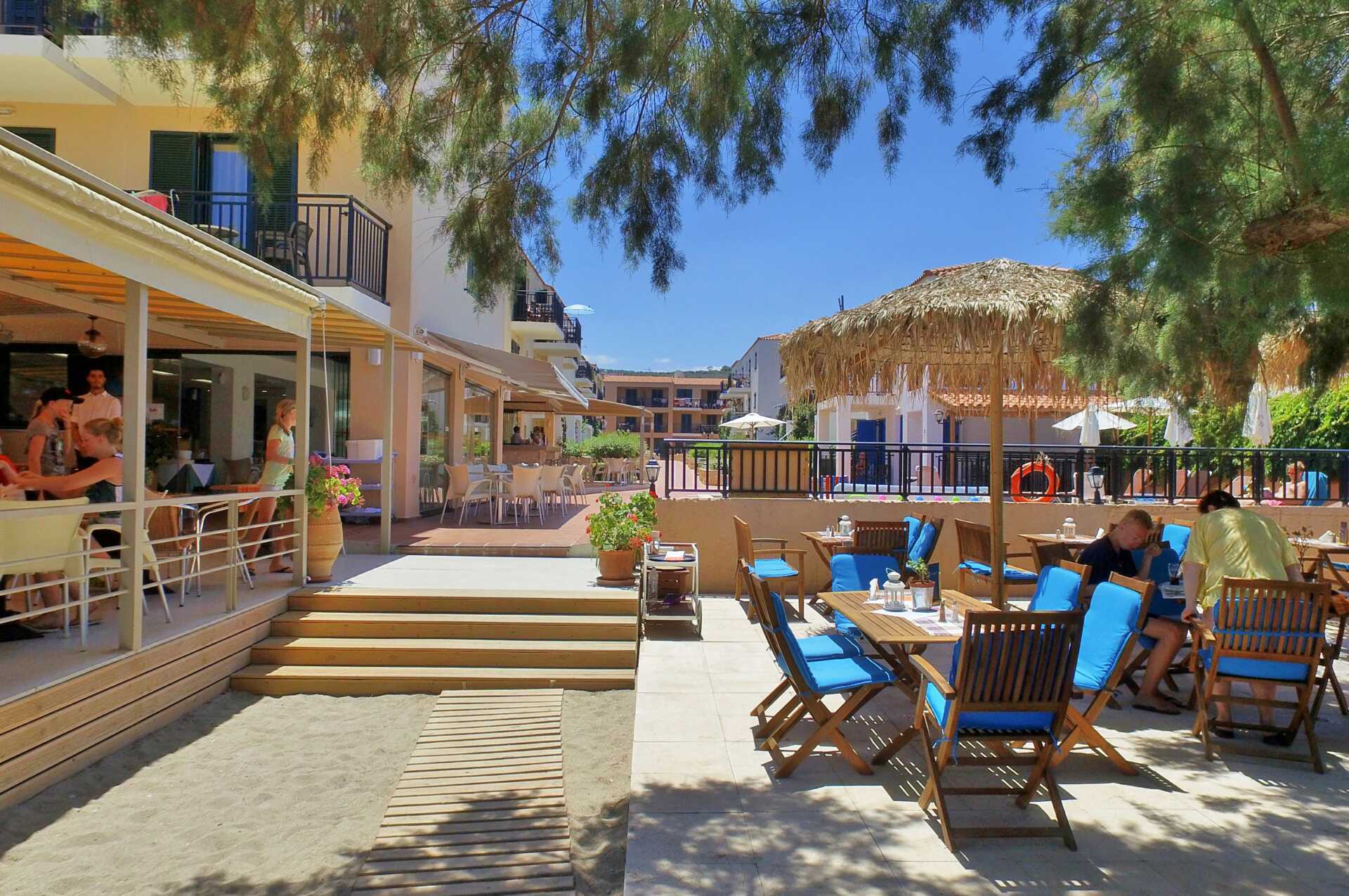 Restaurang på Margarita Beach Resort GD's Hotels i Agia Marina på Kreta.